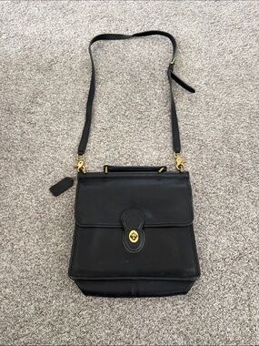 Coach Willis bag model 9927 black leather Vintage Gold Hardware
